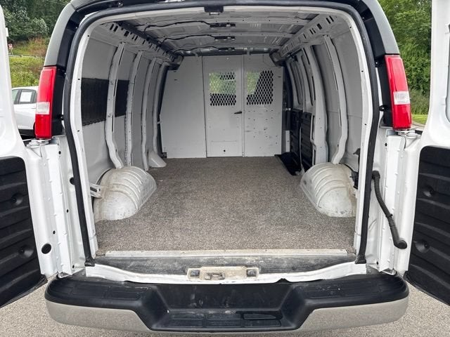 2022 Chevrolet Express Cargo 2500 WT