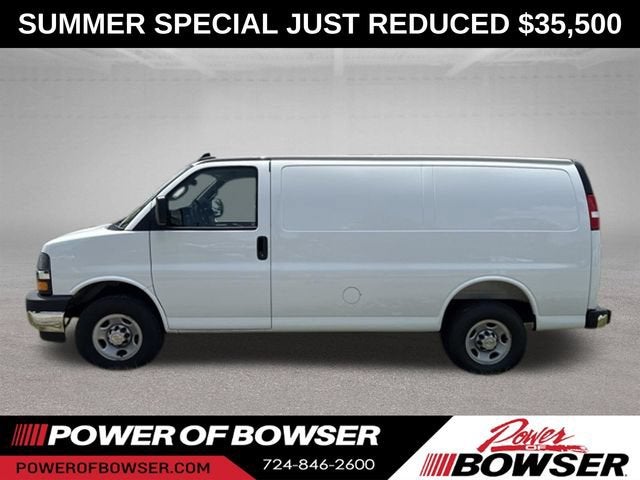 2025 Chevrolet Express Cargo WT
