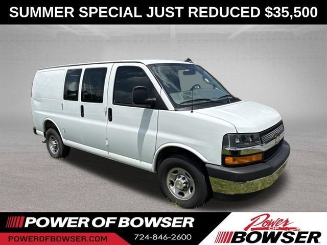2025 Chevrolet Express Cargo WT