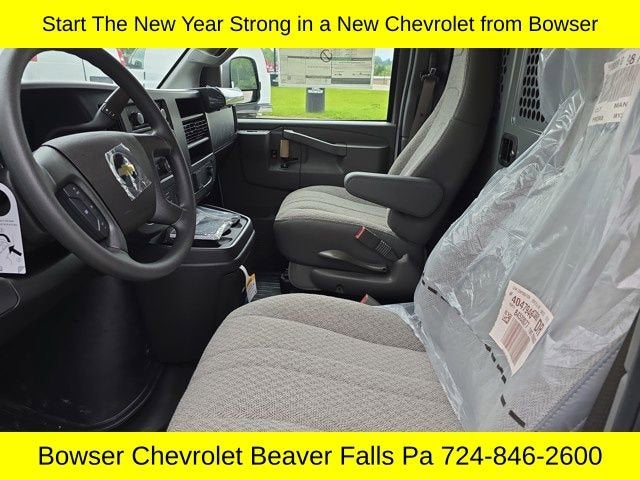 2025 Chevrolet Express Cargo 2500 WT