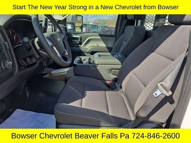 2024 Chevrolet Silverado 5500 HD Work Truck