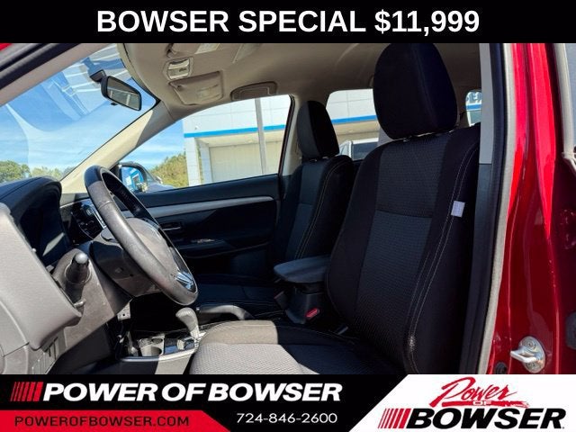 2017 Mitsubishi Outlander ES